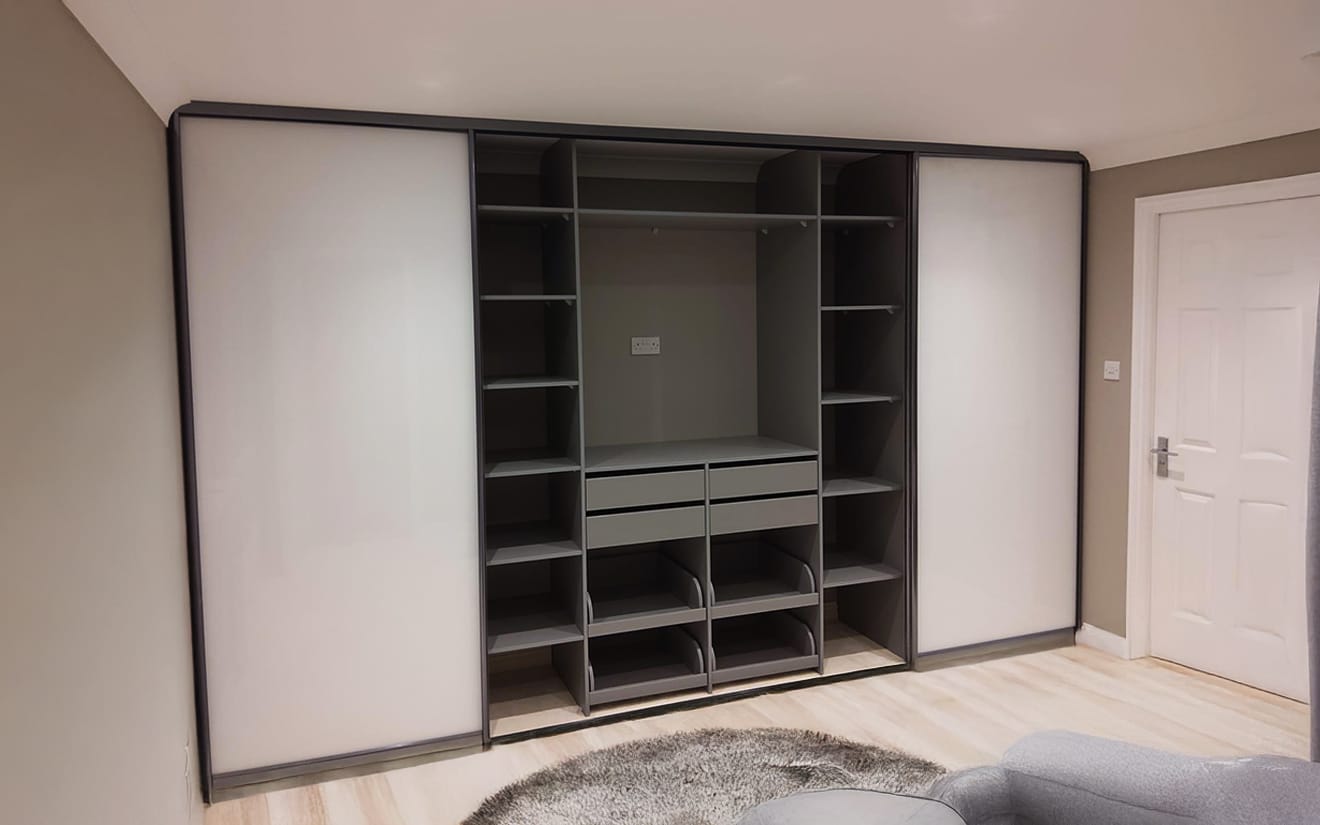 Bespoke Fitted Wardrobe in Edinburgh -DC Sliding Wardrobes