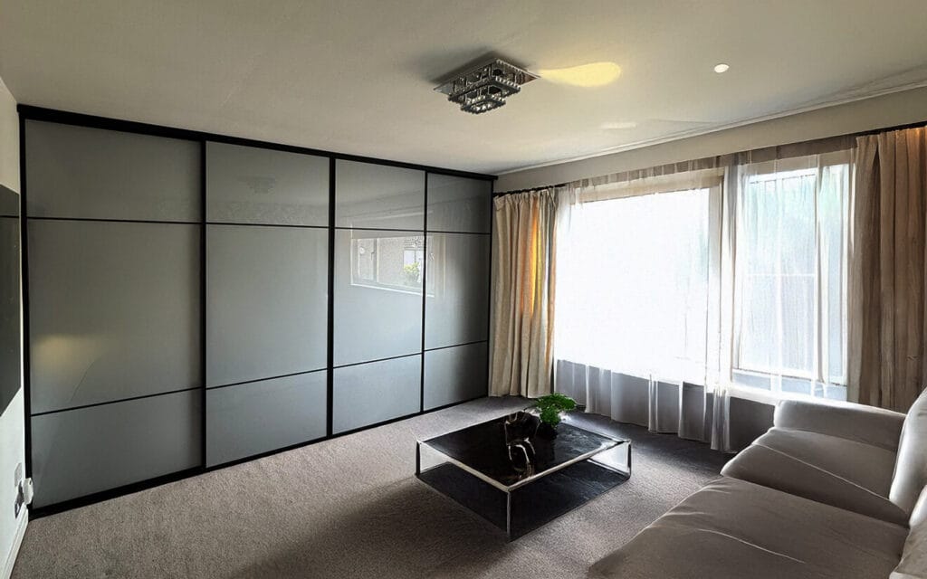 Bespoke Fitted Sliding Wardrobe -DC Sliding Wardrobes Aberdeen