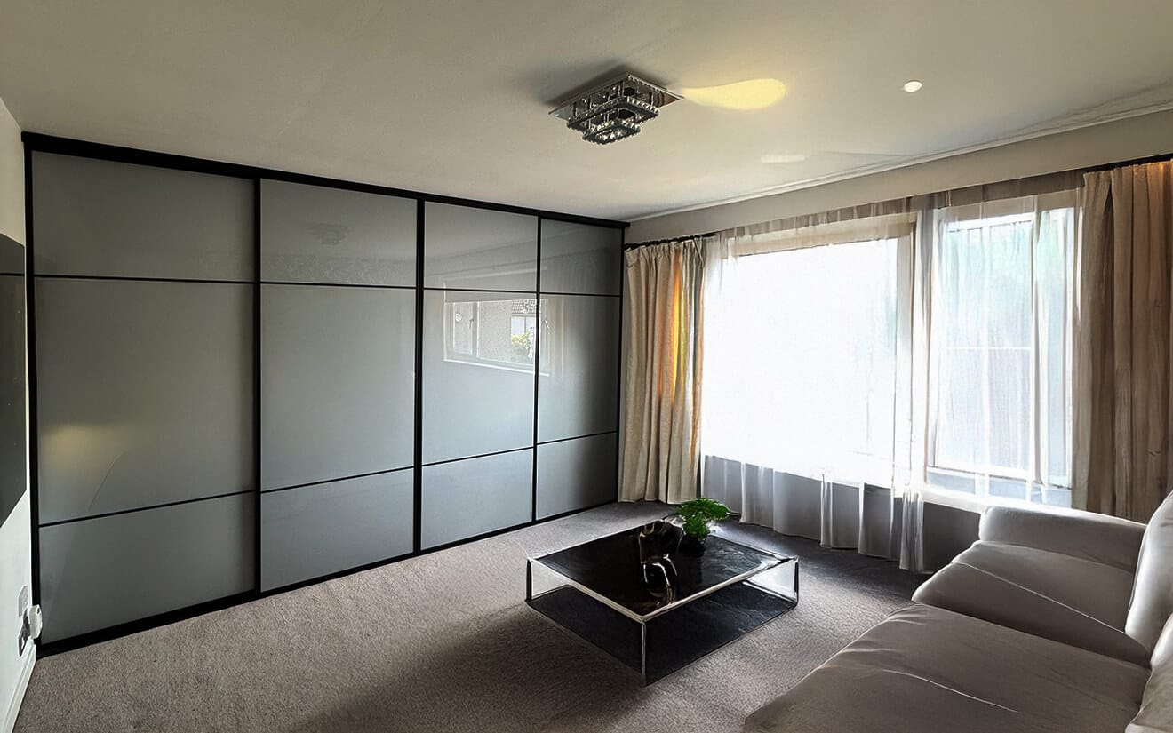 Bespoke Fitted Sliding Wardrobe -DC Sliding Wardrobes Aberdeen